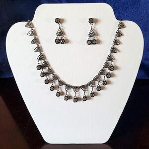 Rhinestone Black Triangular Chain Necklace and Earrings Set